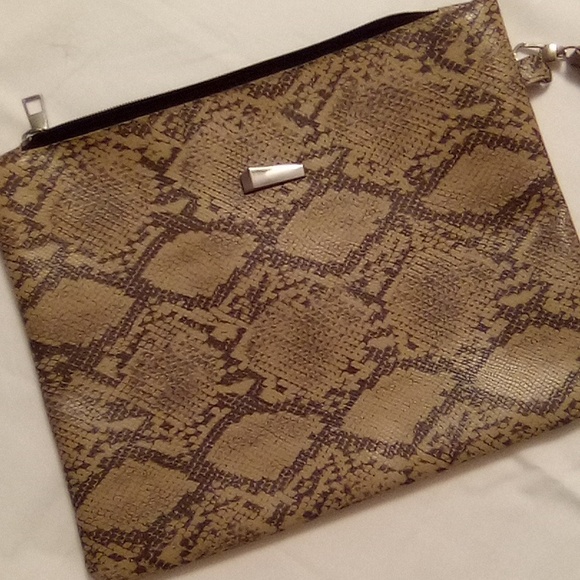 Python design Clutch Purse - Picture 3 of 5